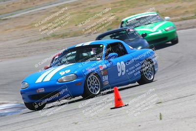 media/May-01-2022-CalClub SCCA (Sun) [[03a481c204]]/Group 5/Race (Offramp)/